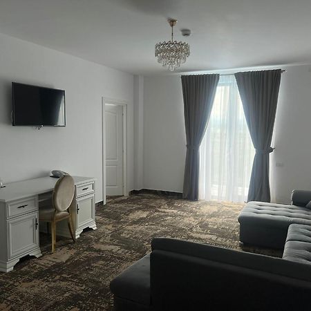 Casa Domeniile Vinului Hotel Aiud Buitenkant foto