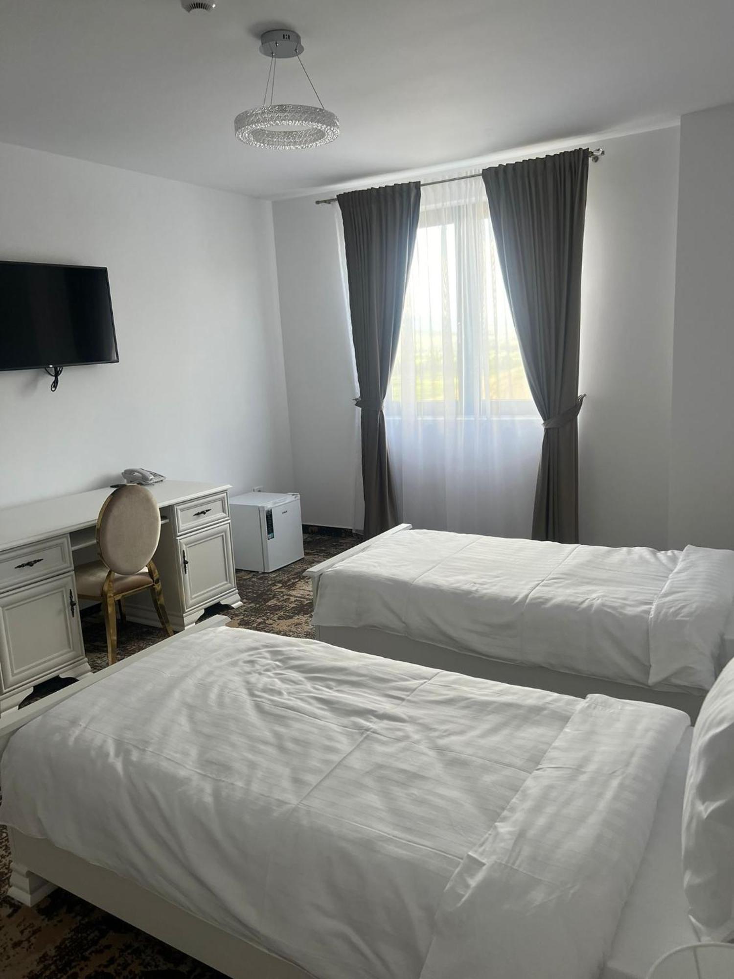 Casa Domeniile Vinului Hotel Aiud Buitenkant foto
