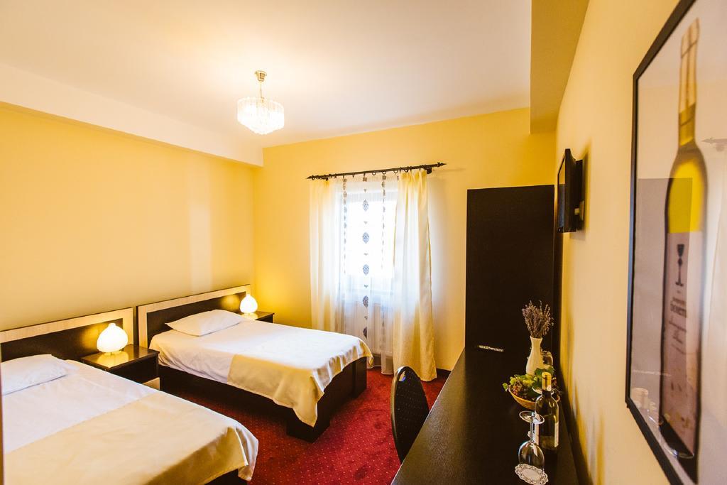 Casa Domeniile Vinului Hotel Aiud Buitenkant foto
